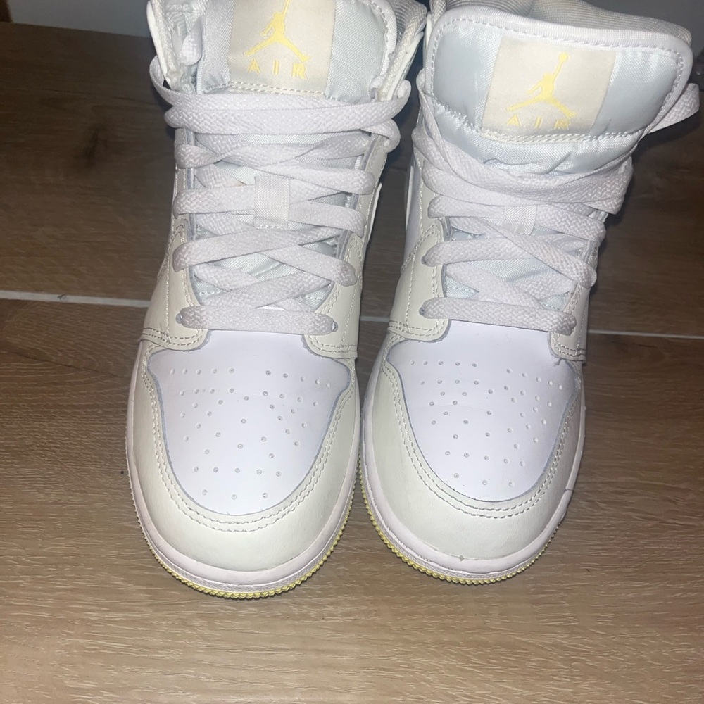 Jordan Kids White and Yellow Sneakers